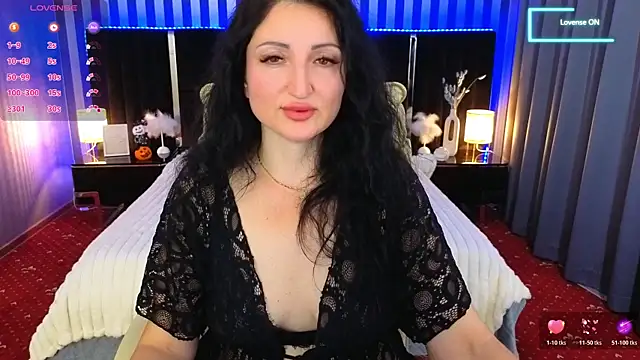 Snapshot of MissRossi chatting on November 4, 8:08 pm MissRossi online show from November 4, 8:08 pm