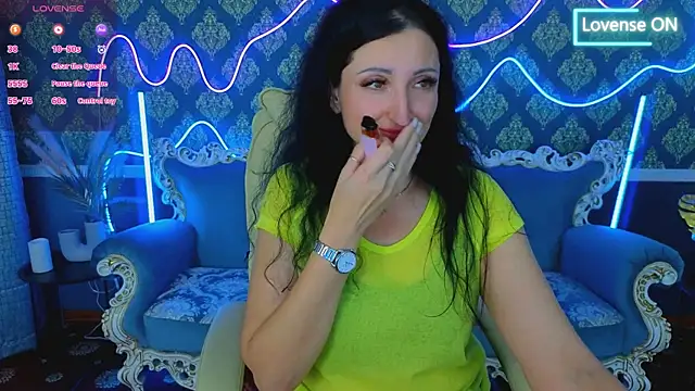 Snapshot of MissRossi chatting on November 18, 8:02 pm MissRossi online show from November 18, 8:02 pm