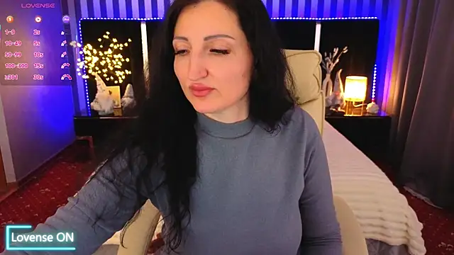 Snapshot of MissRossi chatting on December 18, 8:04 pm MissRossi online show from December 18, 8:04 pm