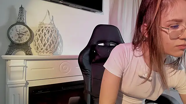 EvaBllake online show from November 8, 6:24 am