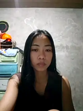 Snapshot of SweetMissPinay18 chatting on May 25, 7:31 pm SweetMissPinay18 online show from May 25, 7:31 pm