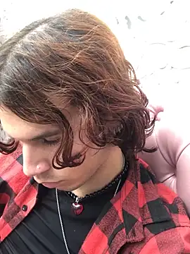 danny rios20 online show from November 14, 6:50 pm