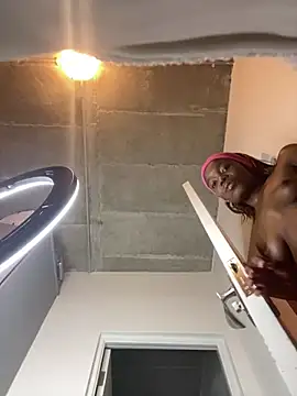 Snapshot of prettydollyy chatting on March 16, 6:01 pm prettydollyy online show from March 16, 6:01 pm