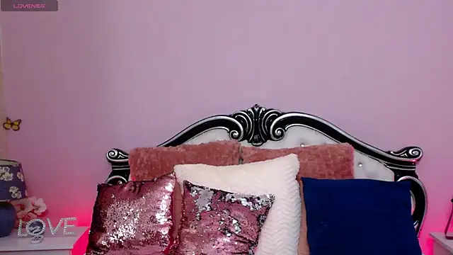 Snapshot of SweetySasha18 chatting on May 28, 5:21 pm SweetySasha18 online show from May 28, 5:21 pm