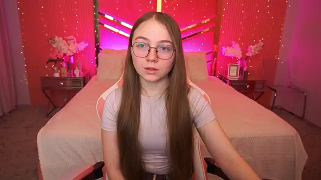 ArrinaWairr online show from February 26, 9:08 am