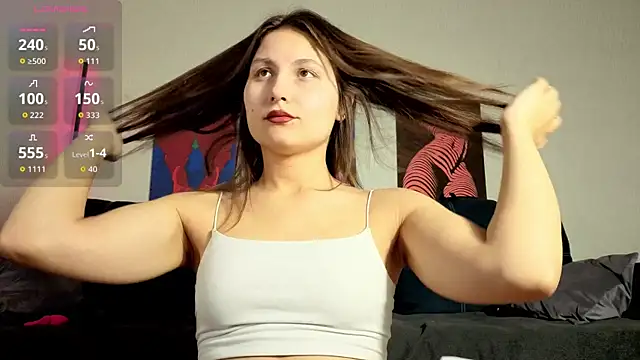 Snapshot of TrixiBell chatting on November 1, 5:31 am TrixiBell online show from November 1, 5:31 am