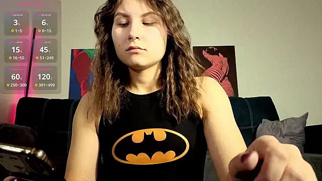 Snapshot of TrixiBell chatting on November 5, 4:34 am TrixiBell online show from November 5, 4:34 am