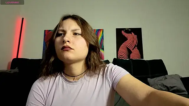 Snapshot of TrixiBell chatting on July 7, 6:47 am TrixiBell online show from July 7, 6:47 am