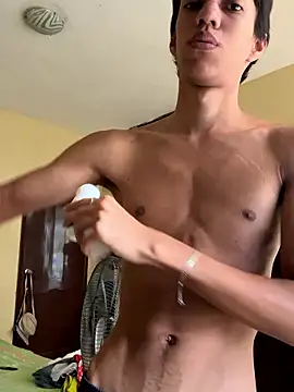 Snapshot of javi_fer chatting on January 8, 2:41 pm javi fer online show from January 8, 2:41 pm