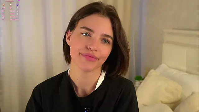 EleneButton online show from April 25, 1:08 am