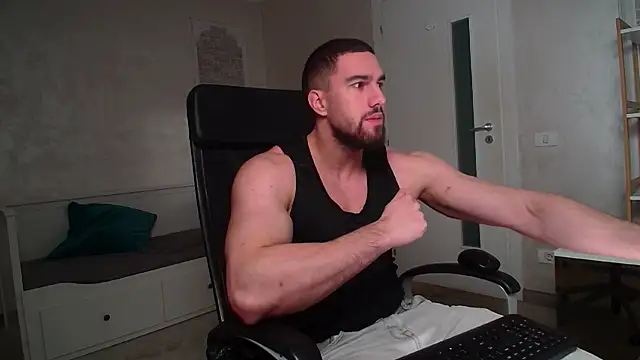 IvanHydee online show from January 10, 5:42 am