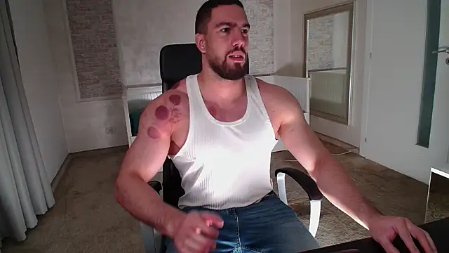 IvanHydee online show from March 6, 5:37 am