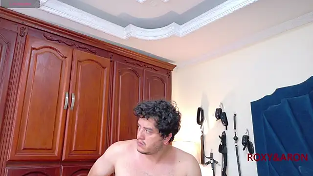 Snapshot of RoxyandAron2 chatting on May 11, 4:15 pm RoxyandAron2 online show from May 11, 4:15 pm