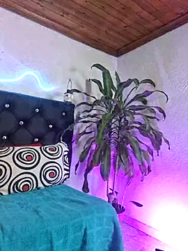 Snapshot of AliciaWhite chatting on October 1, 12:00 pm AliciaWhite online show from October 1, 12:00 pm