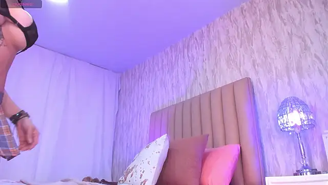 Emely florence  online show from June 20, 7:27 pm
