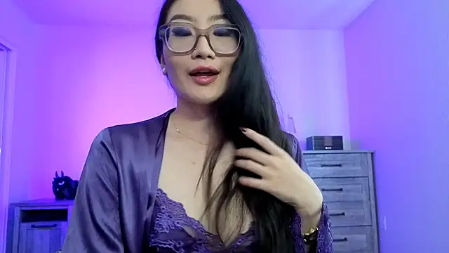 Aliciaz3 online show from September 18, 10:56 pm