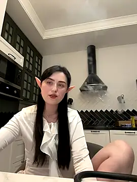 MilanaDayLi online show from December 3, 9:02 pm