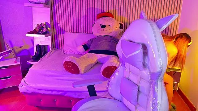  aitana 001 online show from December 18, 7:42 pm