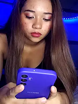 Violethroos online show from May 2, 5:01 am
