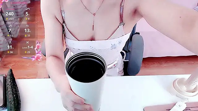 Snapshot of yaoyao-baby520 chatting on November 27, 1:07 am yaoyao-baby520 online show from November 27, 1:07 am