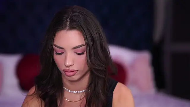 LalaRoze online show from November 12, 7:57 pm