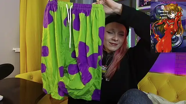 Snapshot of SakuraBliss chatting on October 27, 5:50 pm SakuraBliss online show from October 27, 5:50 pm