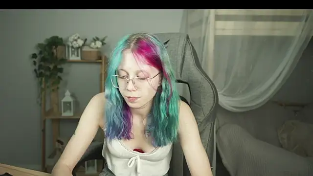 Snapshot of SakuraBliss chatting on November 10, 5:01 pm SakuraBliss online show from November 10, 5:01 pm