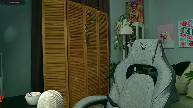 Snapshot of SakuraBliss chatting on November 12, 5:24 pm SakuraBliss online show from November 12, 5:24 pm