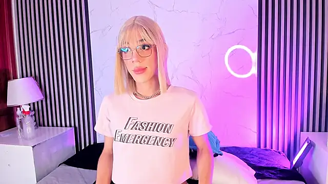 Snapshot of AdharaSweet1_ chatting on September 13, 7:30 am AdharaSweet1 online show from September 13, 7:30 am