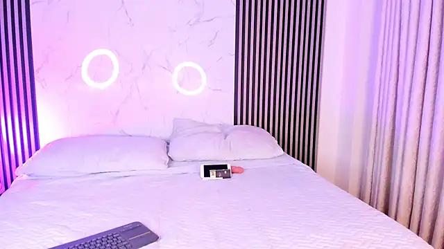 Snapshot of AdharaSweet1_ chatting on October 18, 6:05 am AdharaSweet1 online show from October 18, 6:05 am