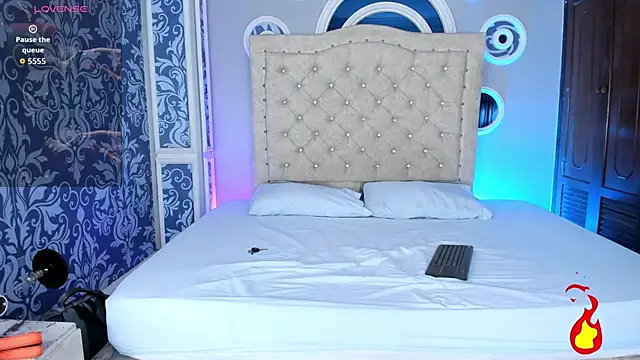 magnus serket online show from April 10, 11:59 am