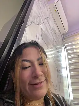 Snapshot of MacarenaRosse chatting on November 28, 8:00 pm MacarenaRosse online show from November 28, 8:00 pm