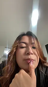 Snapshot of MacarenaRosse chatting on December 16, 8:25 pm MacarenaRosse online show from December 16, 8:25 pm