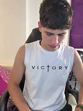 AdrianRinaldi online show from November 13, 8:08 pm