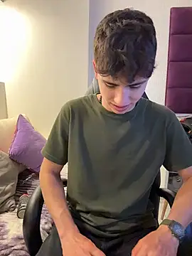 AdrianRinaldi online show from November 25, 8:20 pm