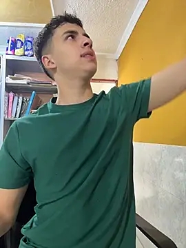 AdrianRinaldi online show from May 24, 3:39 pm
