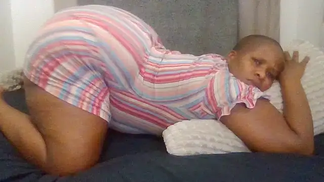 Snapshot of SexyNonnyy chatting on September 23, 7:39 pm SexyNonnyy online show from September 23, 7:39 pm