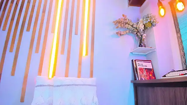 Jennifer Vega1 online show from November 6, 12:44 am