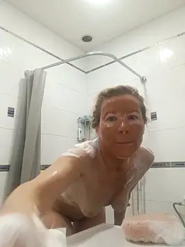 Julia Giulia online show from November 16, 2:17 am