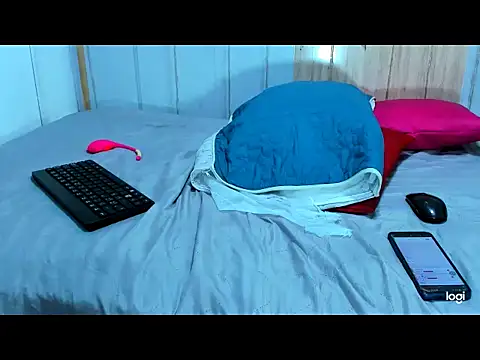 afroditoo online show from November 12, 12:22 am