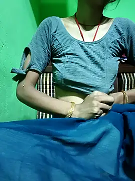 Snapshot of Shreya-couple chatting on October 28, 1:20 am Shreya-couple online show from October 28, 1:20 am