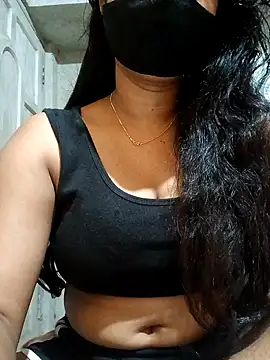 Snapshot of DiyaRoy49 chatting on November 3, 7:20 am DiyaRoy49 online show from November 3, 7:20 am