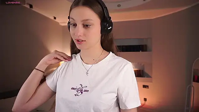 MercBoone online show from November 5, 4:51 pm