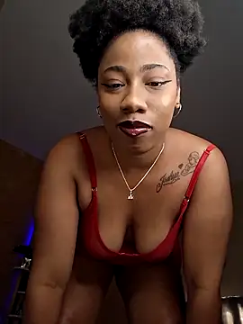 Snapshot of Naomi_jhonson chatting on May 9, 10:42 am Naomi jhonson online show from May 9, 10:42 am