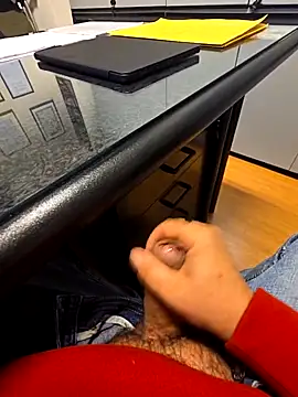 Snapshot of sonic197501 chatting on November 10, 8:35 am sonic197501 online show from November 10, 8:35 am