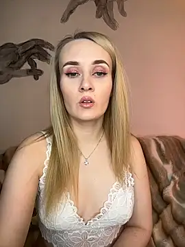 KiraBerht online show from March 1, 6:32 pm