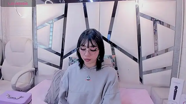 Niina Sissy online show from March 8, 8:56 pm