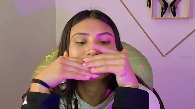 Snapshot of Linda_andrew chatting on January 16, 6:56 pm Linda andrew online show from January 16, 6:56 pm