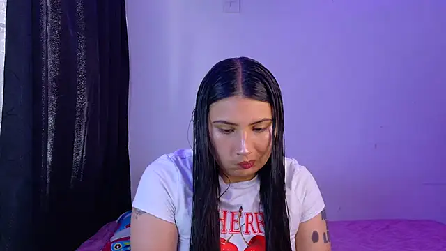 Snapshot of Linda_andrew chatting on July 20, 5:04 pm Linda andrew online show from July 20, 5:04 pm