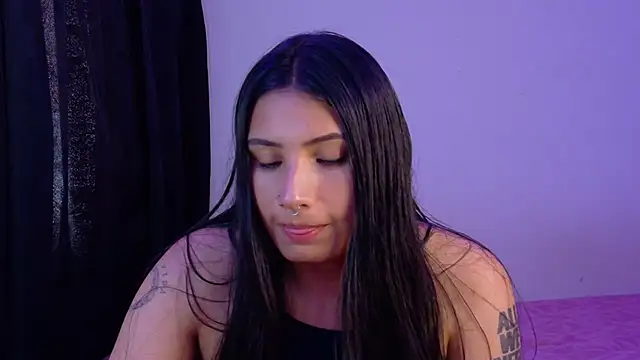 Snapshot of Linda_andrew chatting on August 3, 5:16 pm Linda andrew online show from August 3, 5:16 pm